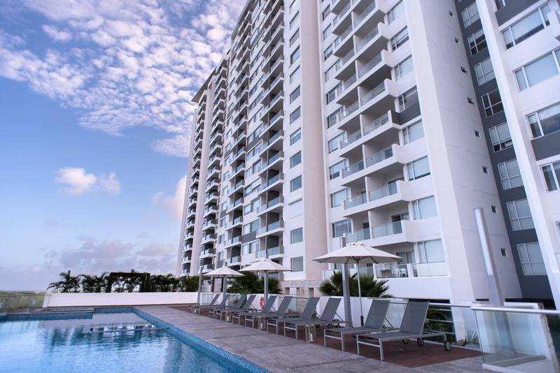 Malecon Rentals Cancún Eksteriør billede