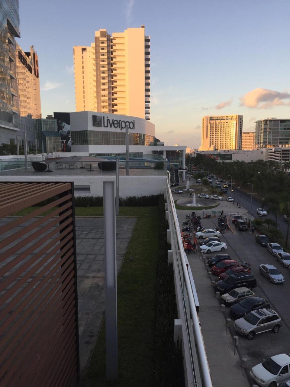 Malecon Rentals Cancún Eksteriør billede